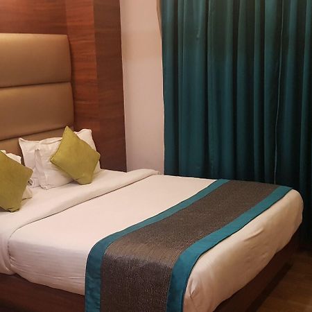 Hotel Klick International - 2 Min Walking From New Delhi Railway Station Bagian luar foto