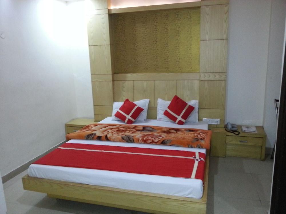 Hotel Klick International - 2 Min Walking From New Delhi Railway Station Bagian luar foto